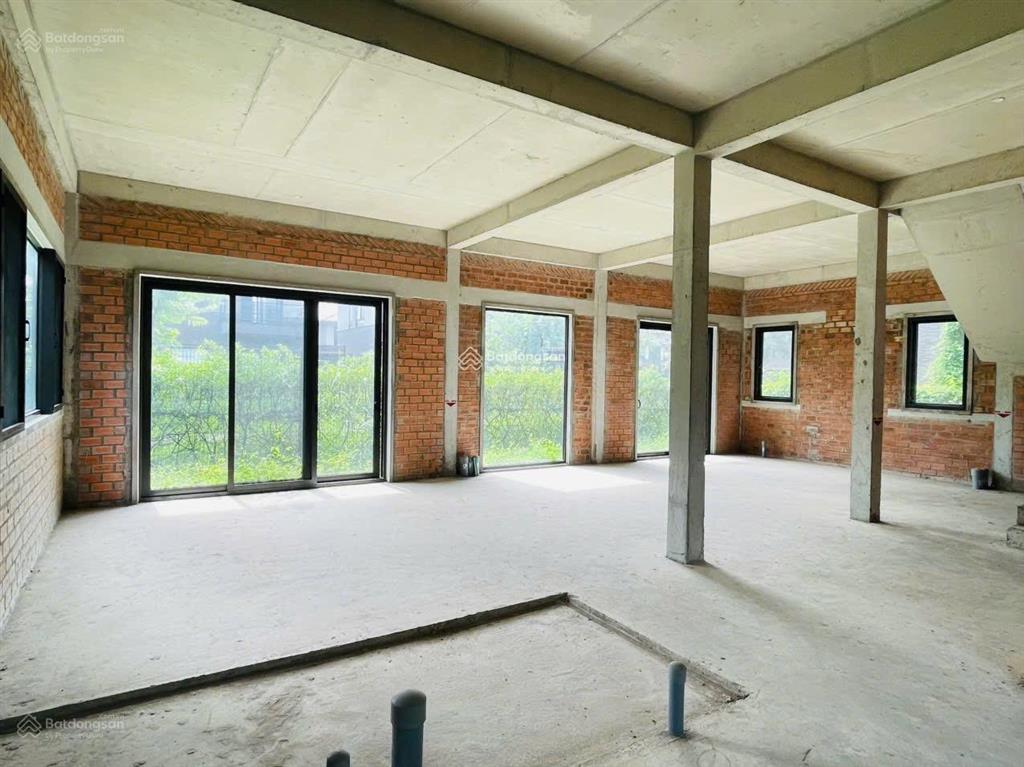 Bán căn đơn lập 300m2 waterpoint phía sau kênh đào chỉ cách sông vàm cỏ 700m