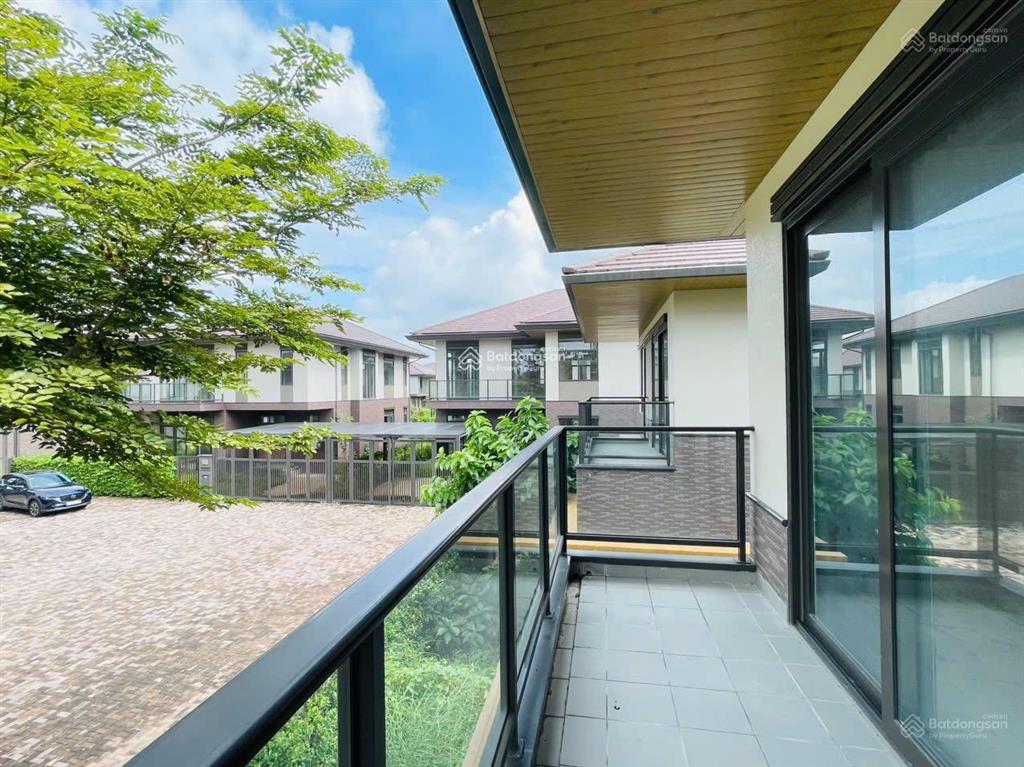 Bán căn đơn lập 300m2 waterpoint phía sau kênh đào chỉ cách sông vàm cỏ 700m