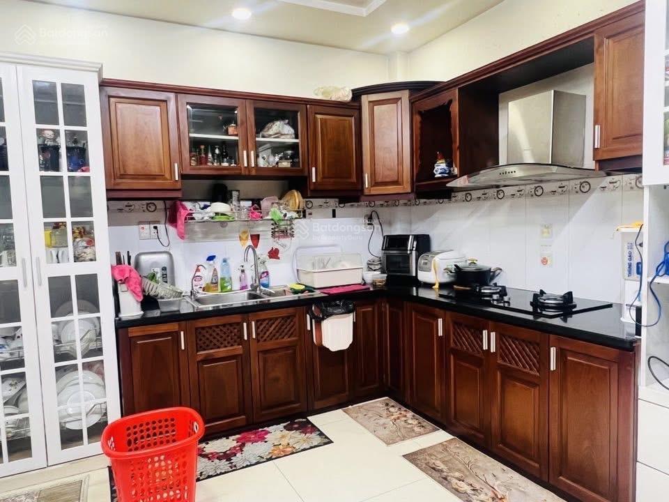 Gấp! giảm 500tr  1 căn ra mặt tiền  hxh  ngay emart phan văn trị  65m2 nhỉnh 5 tỷ