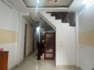 Nhà riêng đẹp yên hòa 42 mét, 5 tầng, mặt tiền 4m, nhà 5 phòng ngủ đẹp