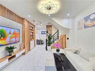 Quá hiếm! phố phạm ngọc thạch, ngõ thông 3 gác tránh, ô tô đỗ cổng, gần vincom, dt 50m2 * 5t, mt 4m