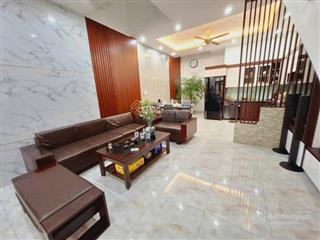 Bán gấp! nhà phố hào nam, ngõ thông, gần phố, dt 48m2*5t, mt 4.2m, giá nhỉnh 8 tỷ