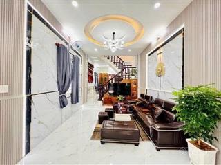 Vip phố nguyễn chí thanh, cách ô tô 15m, sát mặt phố, ngõ nông, dt 40m2 * 5 tầng