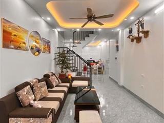 Siêu phẩm sót lại! nhà láng hạ, 2 mặt thoáng, gần rạp chiếu phim qg, ô tô cách 40m, 42m*5t