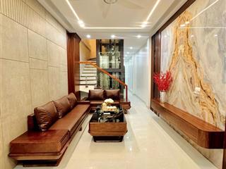 Hoa hậu đội cấn, ngõ rộng thông, nhà mới full nội thất, thang máy, gần ô tô, dt 43m2 6 tầng