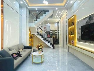 Nhà đẹp phố nguyễn chí thanh, nhà đẹp ở ngay, cách ô tô 30m, ngõ nông, sát phố, dt 38m2 * 5t