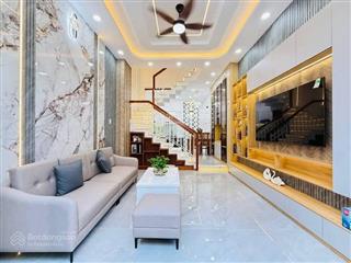 Có 102 phố thành công, nhà đẹp ở luôn, ngõ thông, ô tô tránh, cách ô tô 45m, dt 40m2 * 5 tầng