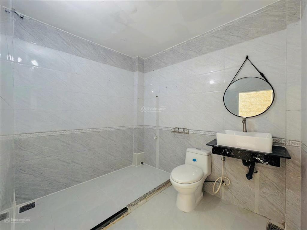 Giảm mạnh 500tr bán căn 1 trệt 1 lầu đường thống nhất, p.16, gò vấp  shr  giá 5,5 tỷ(bớt lộc)