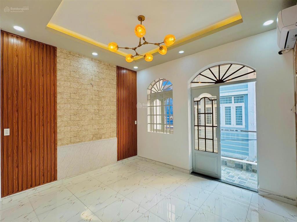 Giảm mạnh 500tr bán căn 1 trệt 1 lầu đường thống nhất, p.16, gò vấp  shr  giá 5,5 tỷ(bớt lộc)