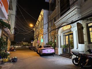 Nhà 5 tầng mới, thiết kế hiện đại. vị trí đẹp q4, sát q1. thích hợp ở hoặc mở vp