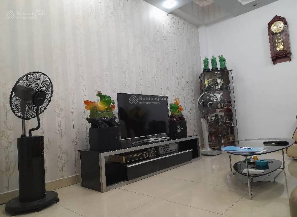 Bán gấp nhà mặt phố lạc long quân, 14,2 tỷ, 63m2, 5pn, 5wc, q11, hcm