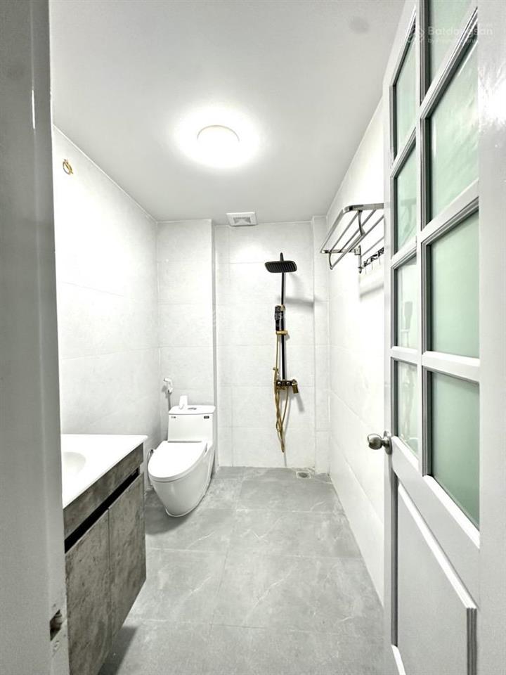 Vị trí quá đẹp  lô góc  ô tô tránh  thang máy