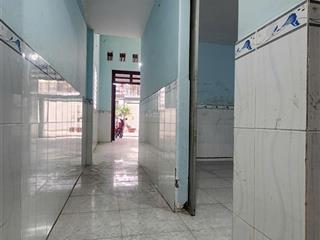 Bán gấp nhà dt lớn 204,5m kinh doanh buôn bán tốt, gần chợ trường học tp thuận an, sổ đỏ, giá 3,85t