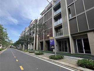 Cho thuê shophouse global city 5 tầng nhà thô giá chỉ 20triệu/tháng