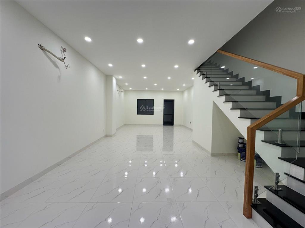 Bán shophouse mặt tiền khu dân cư river park 3 lầu giá 11tỷ