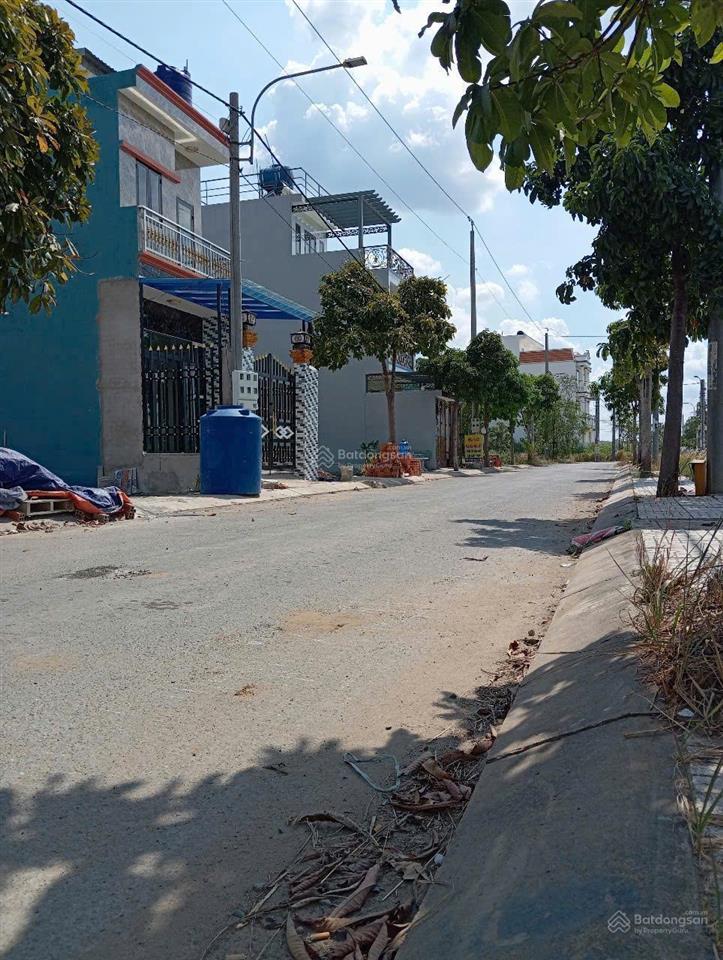 Bán gấp lô đất sổ hồng vị trí đẹp giá siêu tốt kdc long cang 5x 18 (90m2) giá 980 triệu