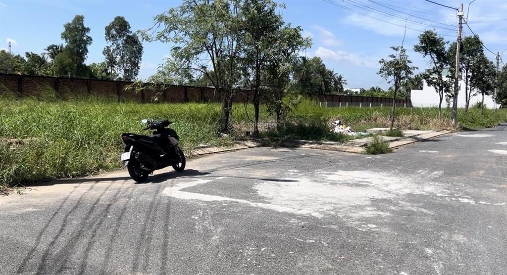 Bán nền đất 124m2 giá chỉ 790 triệu khu dân cư long sơn, dân cư đông đúc đường nhựa 7.7m, gần vđ4