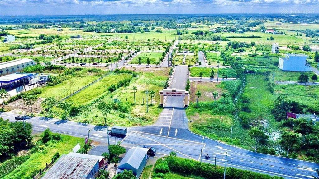 Cần chuyển nhượng lô 64m2 tại tân lân residence, 590 triệu, cách vinhomes cần đước 10 phút