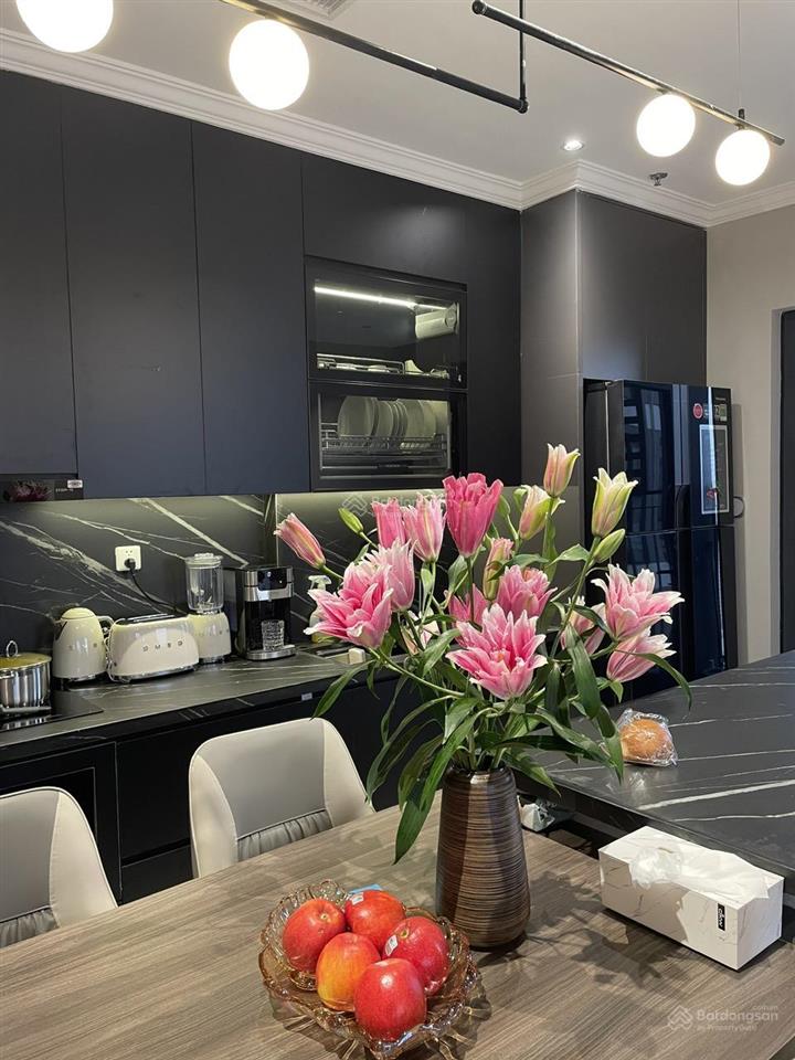 Bán căn hộ 2n + 1 phân khu ruby, sẵn sổ, tầng trung, view thoáng nội thất luxury,  0987 328 ***