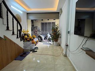 Bán nhà quan hoa, cầu giấy, nhỉnh 5 tỷ, 31m2, 5 tầng, 4pn rộng đầy đủ nội thất ngõ thông gần phố