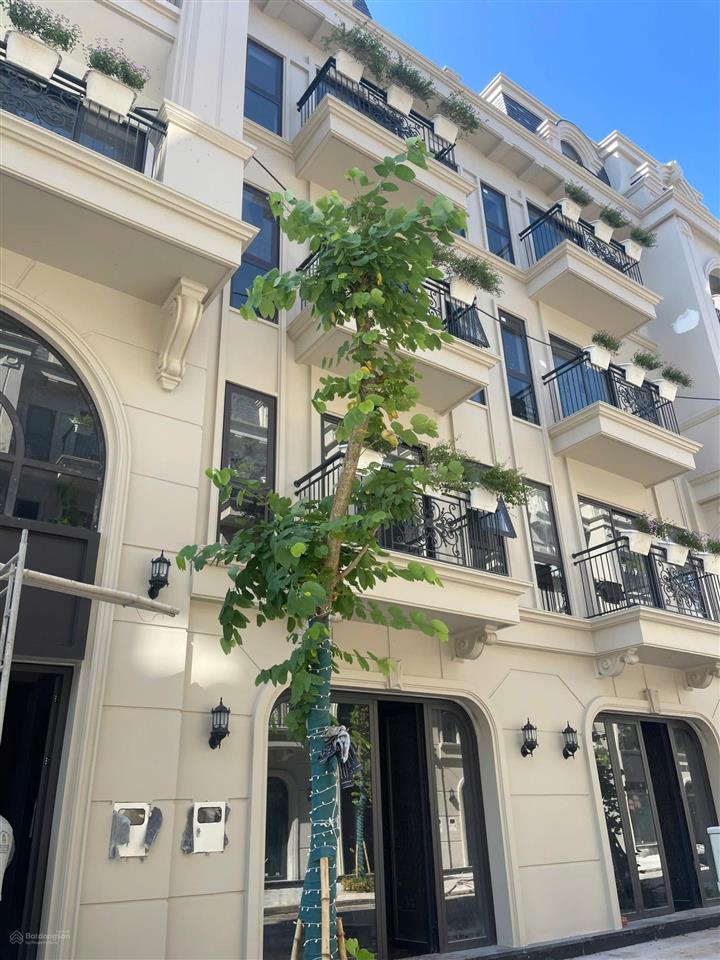 Chuyển nhượng căn liền kề dự án royal river city 80 hạ lý, hồng bàng, hải phòng. giá tốt