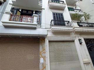 Bán nhà tại đường âu cơ 70m2, 5 tầng, giá 12.3 tỷ. tây hồ