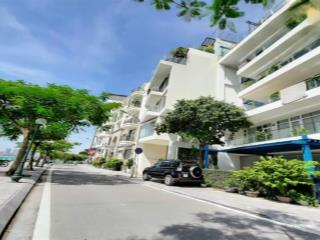 Bán nhà mặt phố tại đường từ hoa 175m2, giá 150 tỷ. tây hồ