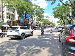 Bán biệt thự mặt phố đốc ngữ 160m2, giá 33 tỷ. ba đình