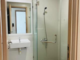 Cần bán gấp căn hộ tầng sân vườn, 67m2 2pn  2wc ntcb, đã có sổ hồng, giá chỉ 4 tỷ 5,  0911 120 ***