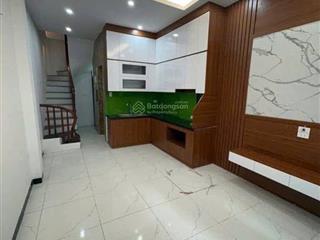 Ô tô đỗ cửa nhà đẹp hà trì hà đông