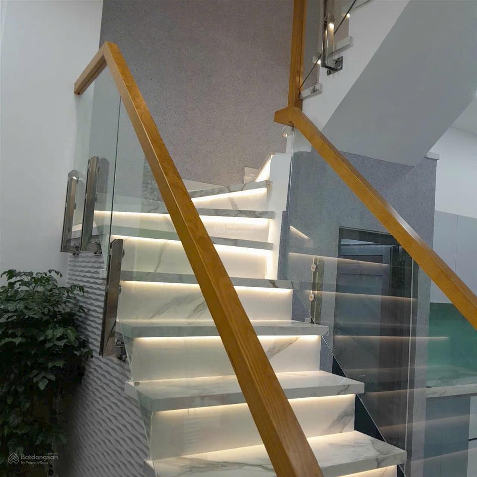 Chỉ 4.35 tỷ nhà xây mới 100 % nội thất đầy đủ  hẻm trước nhà 7m  xe hơi đậu cửa