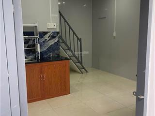 Cho thuê phòng trọ 1 trệt 1 lầu, có ban công riêng