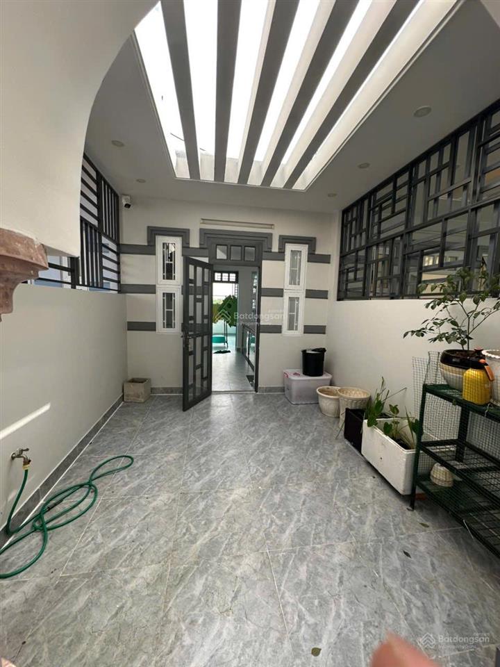 Hh 100tr nhận đủ  bán nhà hẻm xe hơi đường nhựa 226 an dương vương, p. bình phú
