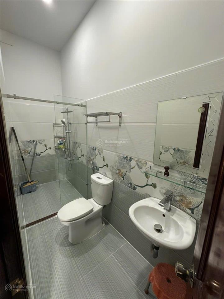 Hh 100tr nhận đủ  bán nhà hẻm xe hơi đường nhựa 226 an dương vương, p. bình phú