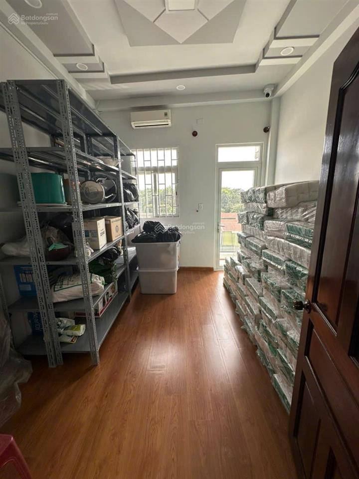 80 triệu nhận đủ
bán nhà hẻm xe hơi đường nhựa 226 an dương vương, p.bình phú thông ra võ văn kiệt