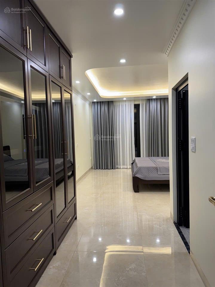 Bán nhà phố ngô gia tự long biên 80m 7 tầng, mặt tiền 4.5m 25.8 tỷ. kinh doanh, ga ra ô tô.