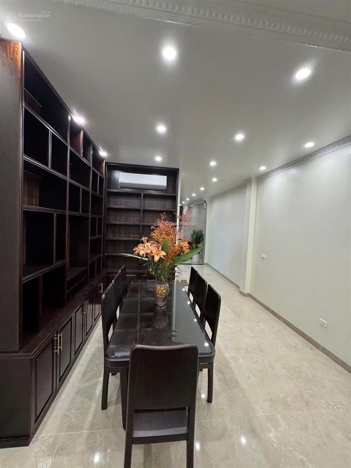 Bán nhà phố ngô gia tự long biên 80m 7 tầng, mặt tiền 4.5m 25.8 tỷ. kinh doanh, ga ra ô tô.