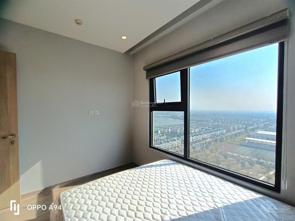 Chính chủ cần bán gấp căn 2n2vs góc tại toà s215 view vinuni, giá chỉ 3.9 tỷ, sẵn sổ sang tên