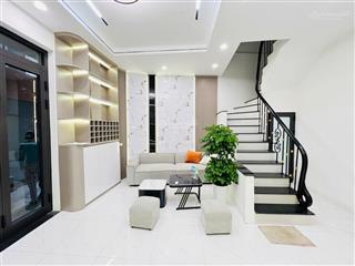 Bán nhà phố hạ yên  cầu giấy 38m2 7.5 tỷ nở hậu ngõ thông  trước nhà thoáng sáng ba gác vào nhà