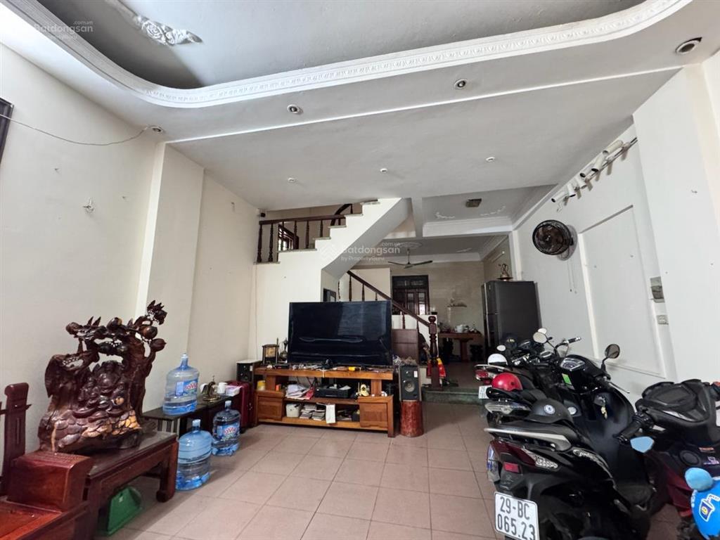 Bán nhà phố trần cung cầu giấy 70m 18.8ty lôgoc 2 thoáng kd oto vào nhà giá tốt có thương lượng