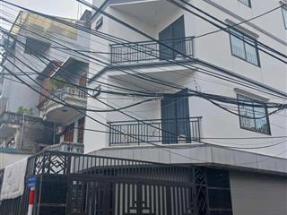 Nhà 5tầng thang máy, ô tô tránh. gần phố nguyễn văn cừ  cầu chương dươnglong biên. giá bán 14.2tỷ