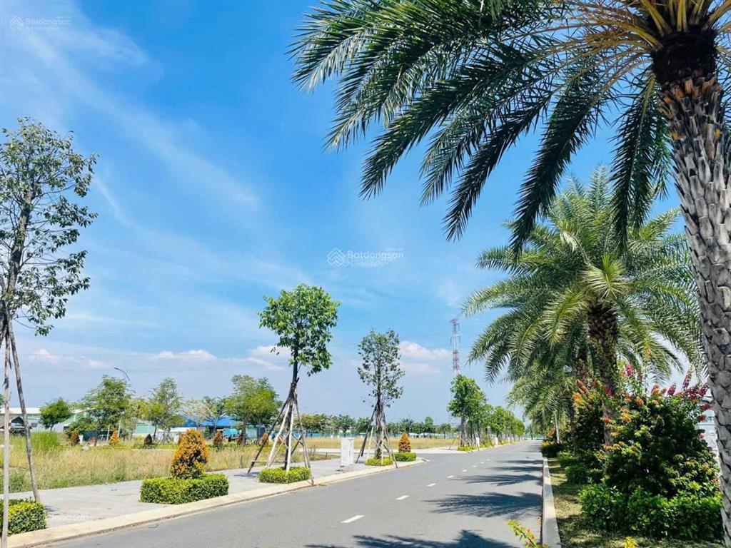 Bán lô đất 300m2 ngay tthc biên hòa cách sân bay long thành 10p di chuyển shr trợ giá 10tr/m2