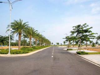 Chiết khấu 10% lô đất mt nguyễn hữu trí, bến lức cách bình chánh 5km, sổ sẵn,giá chỉ 900tr bao thuế