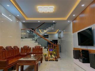 Bán nhà mặt phố Q.9, 105m2, 4 tầng, 6PN, 6 WC, sổ hồng.  Giá chỉ 7.5 tỷ