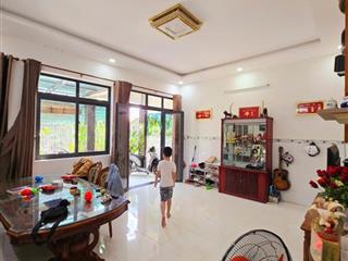 Bán nhà mặt phố Q.9, Long Phước, đường Số 10. DT 232m2, 3.35  tỷ, sổ đỏ, LH: 0933125879