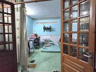 Bán nhà hẻm Đình Phong Phú, Q.9: 64m2, 1 tầng, 1PN, SH, 3.6 tỷ. LH: 0933125879