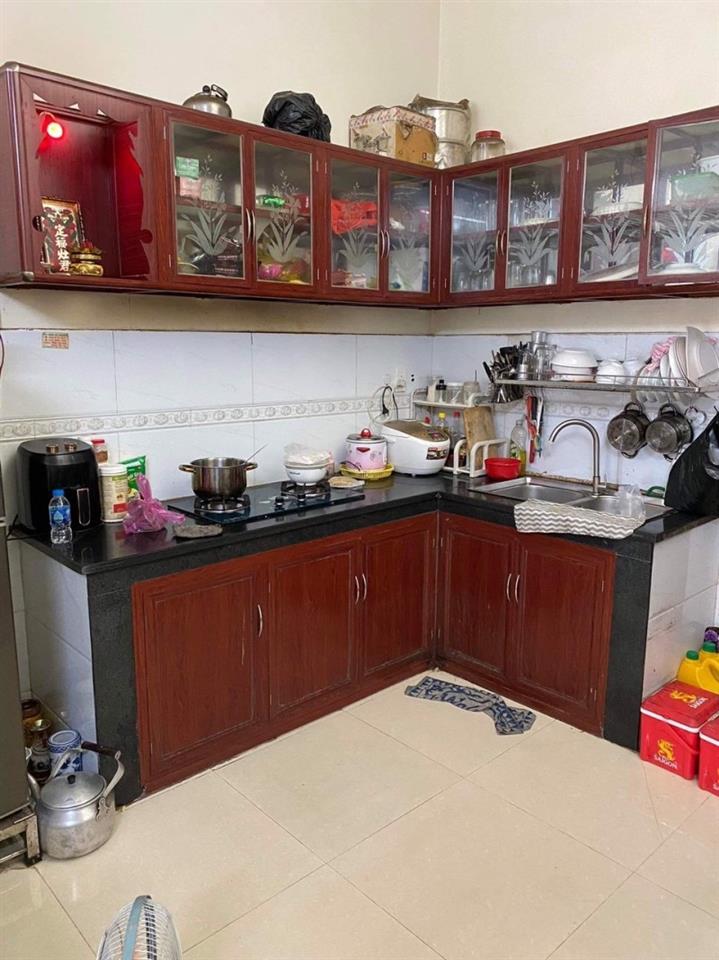 Bán nhà đường Hồ Bá Phấn, Phước Long A, 9, TP HCM. DT 130m2, 2 tầng, 4PN, giá 9,8 tỷ, sổ