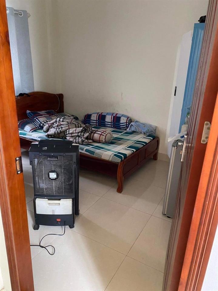 Bán nhà đường Hồ Bá Phấn, Phước Long A, 9, TP HCM. DT 130m2, 2 tầng, 4PN, giá 9,8 tỷ, sổ