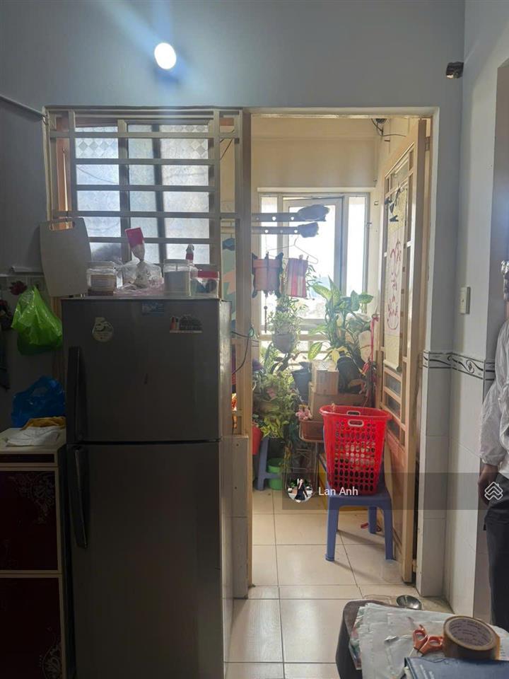 Bán gấp lấy tiền đầu tư căn gốc ngô gia tự tầng cao 2pn, 2wc, 3 tỷ 1