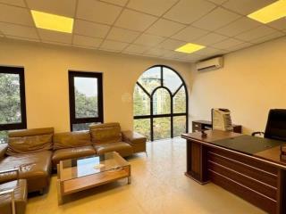 Bán căn biệt thự bán đảo linh đàm rộng 284m2  mặt tiền 12.5 m  thiết kế thoáng   0849 678 ***